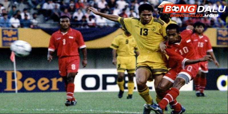 Singapore là quốc gia đăng cai tổ chức AFF Cup lần đầu tiên