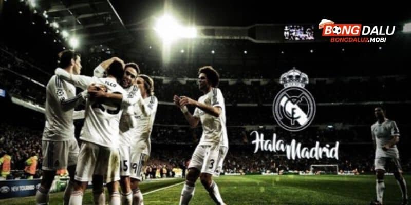 Sự có mặt của Hala Madrid giúp cổ vũ tinh thần các cầu thủ 