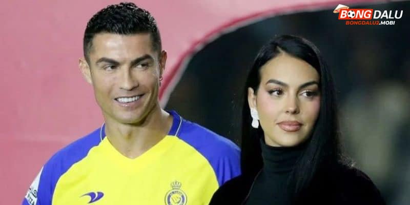 Vợ Ronaldo là ai? Cô luôn mang lại động lực cho CR7